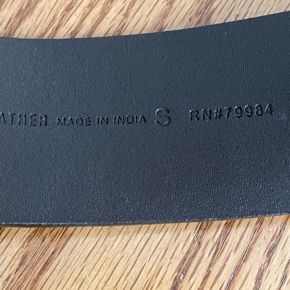 Chico’s Tortoise Toned Bold Buckle Leather Belt - Picture 9 of 9